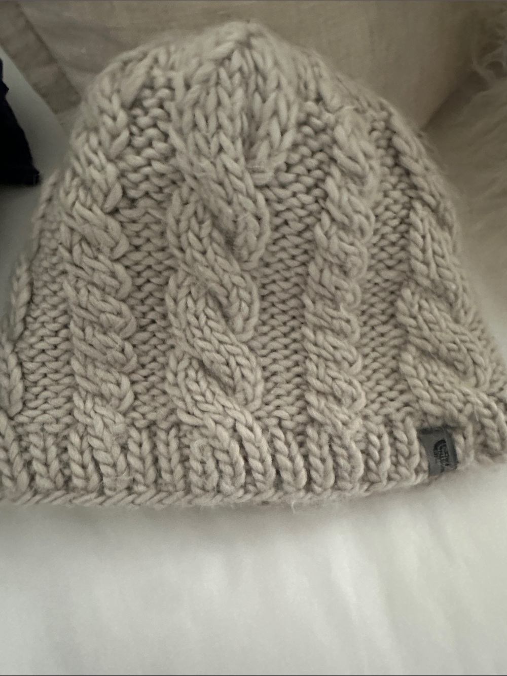 The North Face Women’s Cream Cable Knit Beanie